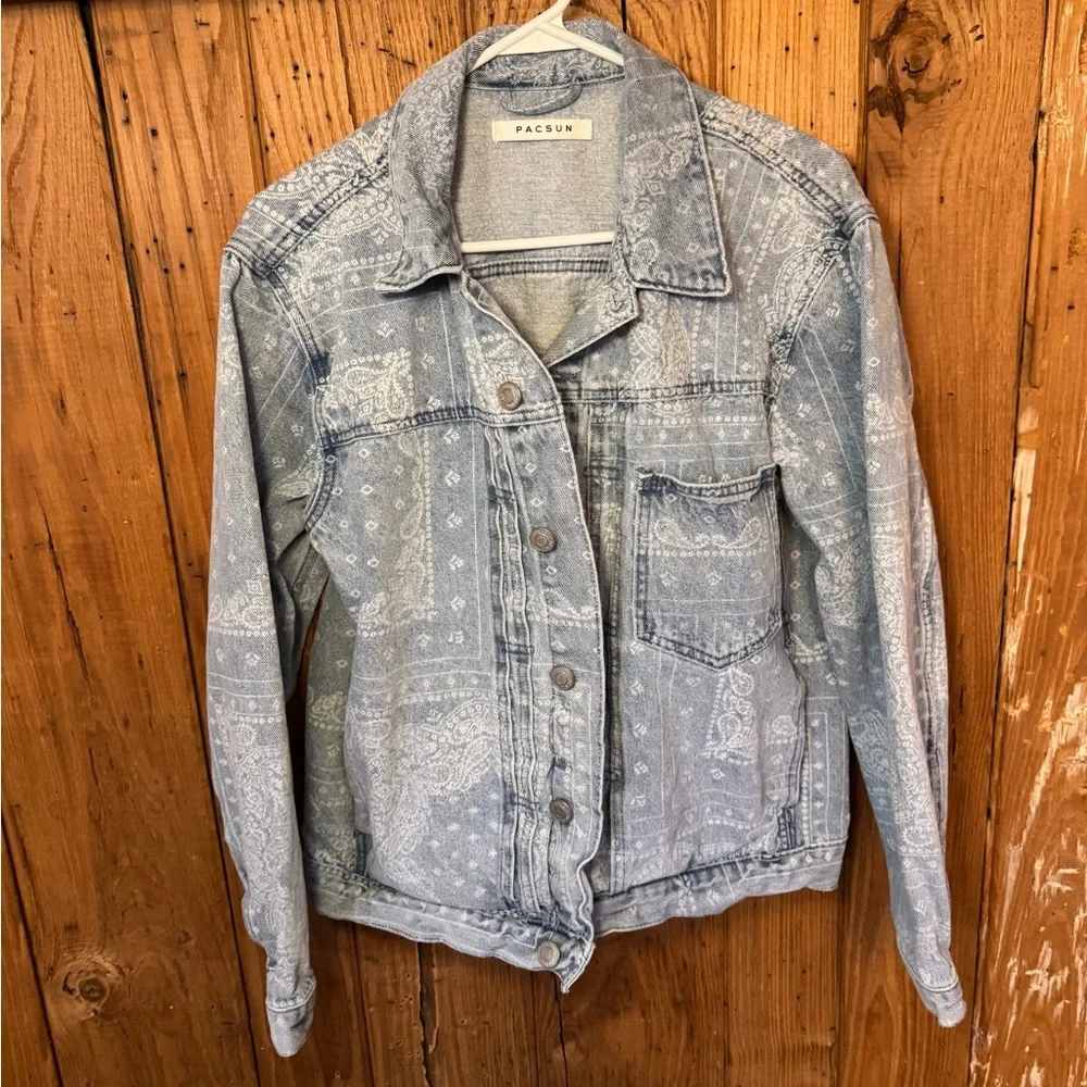 PacSun Men’s Light Wash Paisley Print Denim Jacket Size L - Picture 14 of 16